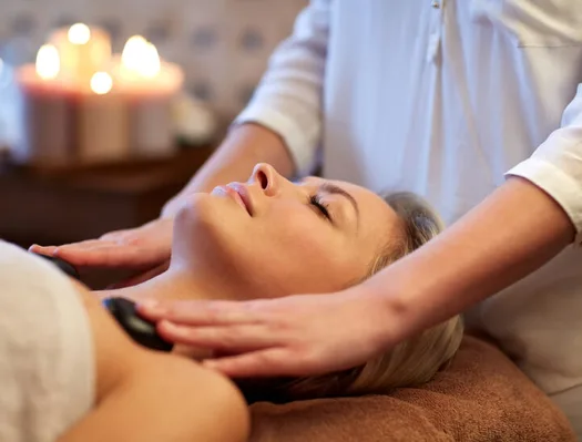 Advantages of Hot Stone Massage